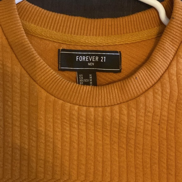 Sweater - Picture 4 of 4